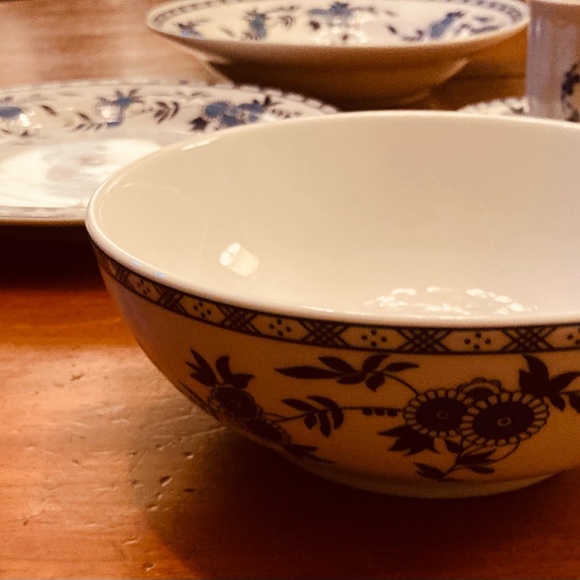 White Star Line Chinese porcelain 2nd Class Titanic reproduction dinnerware - Picture 6 of 15